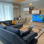 Lake View Apartment Tirana Parking Free